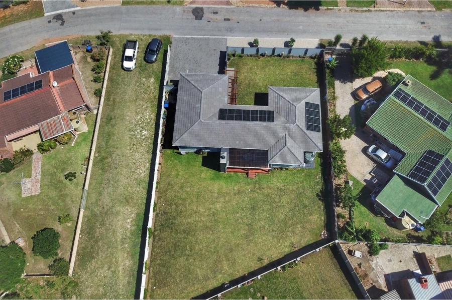 3 Bedroom Property for Sale in Wavecrest Eastern Cape